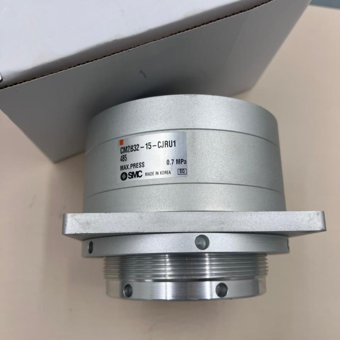 全新现货销售 SMC标准气缸 CM2B32-15-CJRU1485 价格浮动报价为准