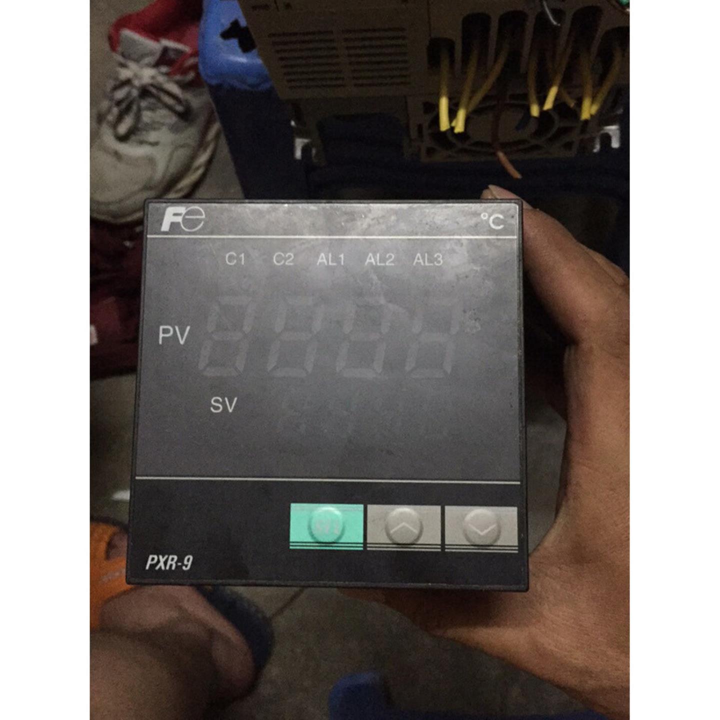FUJI温控表PXR9TCY1-8W000-C