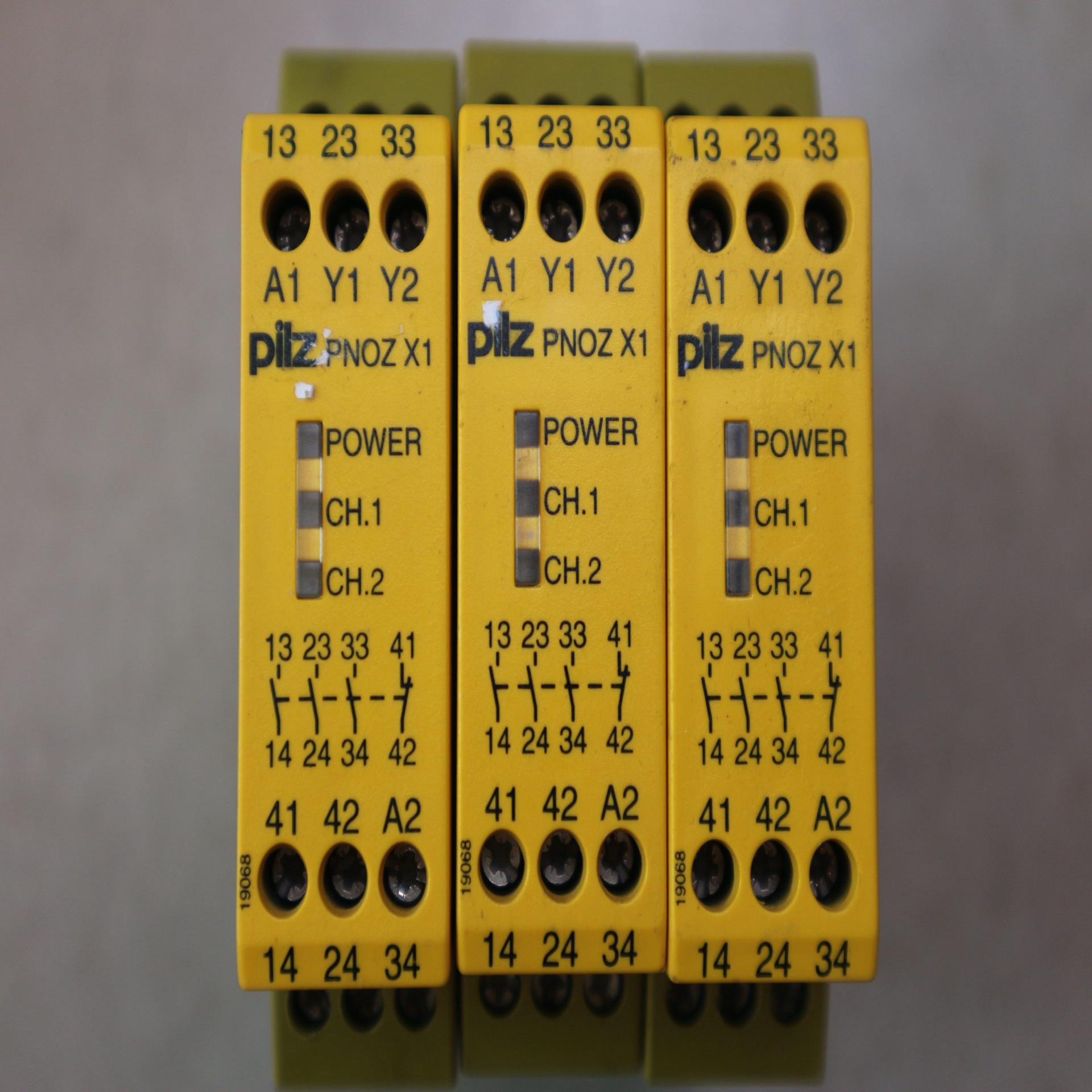 二手  PILZ  皮尔兹  安全继电器   PNOZ X1 3S10 774300  现货