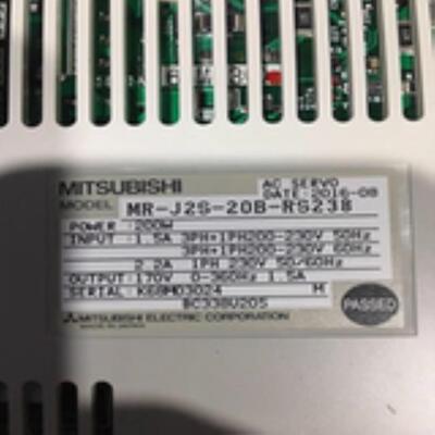 全新 MR-J2S-10B20B40B60B70B100B200B350B-RS238询价