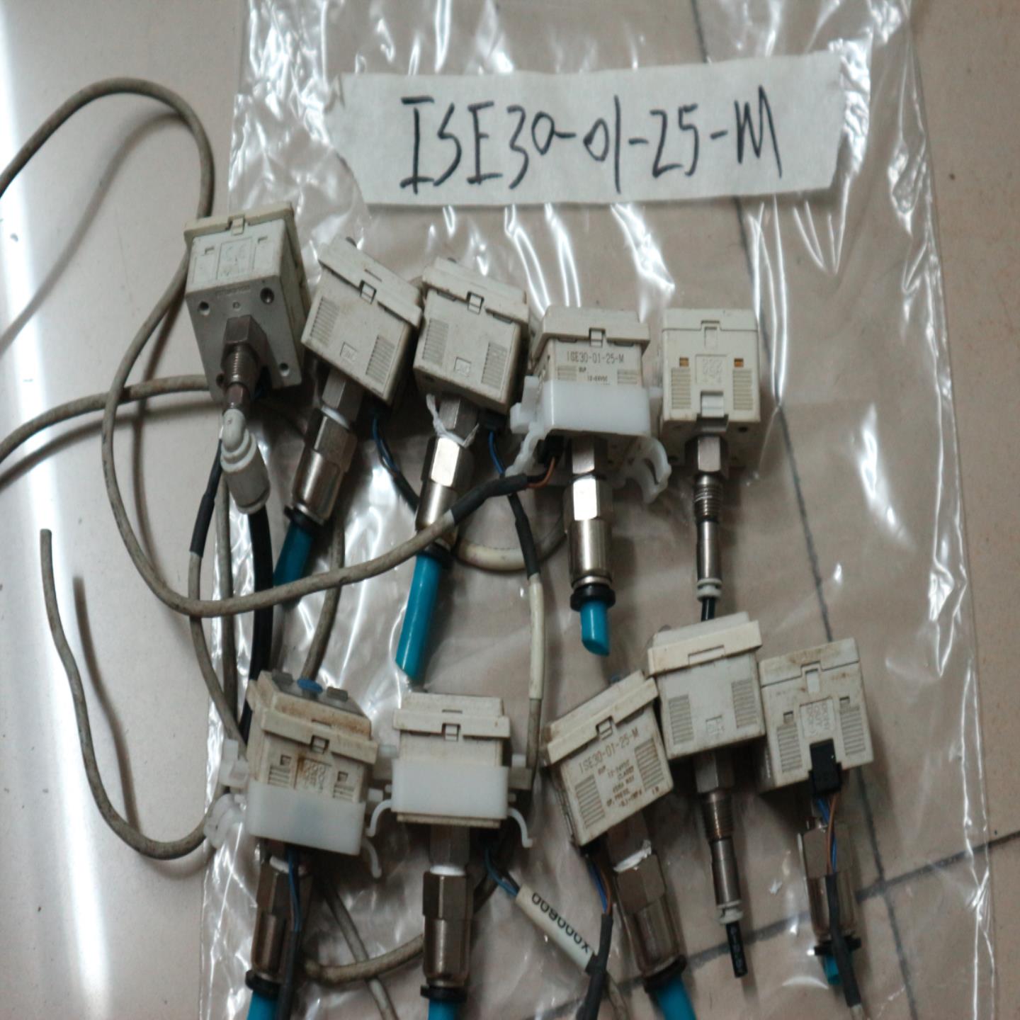 SMC 数显压力传感器 ISE30-01-25-M 现货