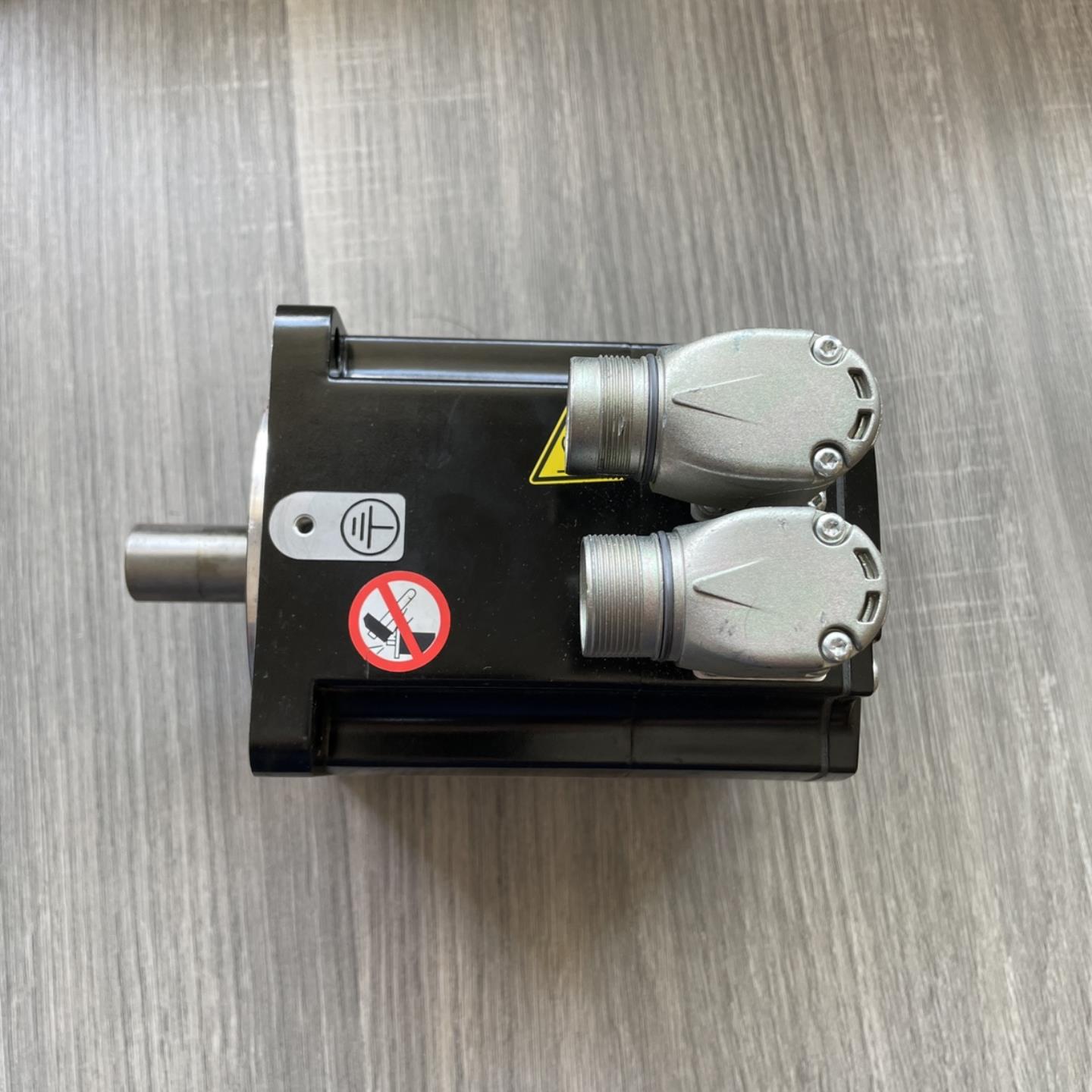 全新伺服电机 MBH1001P11A2A 无包装现货实拍