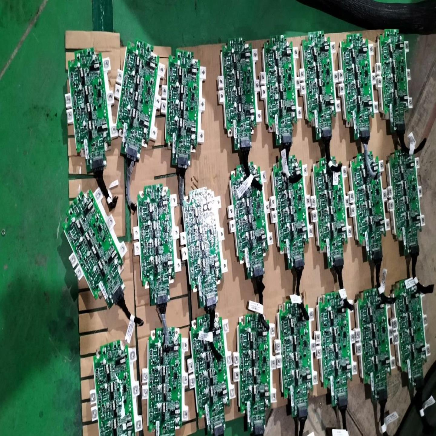 IGBT  英飞凌  FS400R07A1E3拍前询价