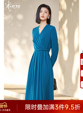 米思阳2026春季新款气质女神范V领连衣裙简约设计感收腰A字裙4315