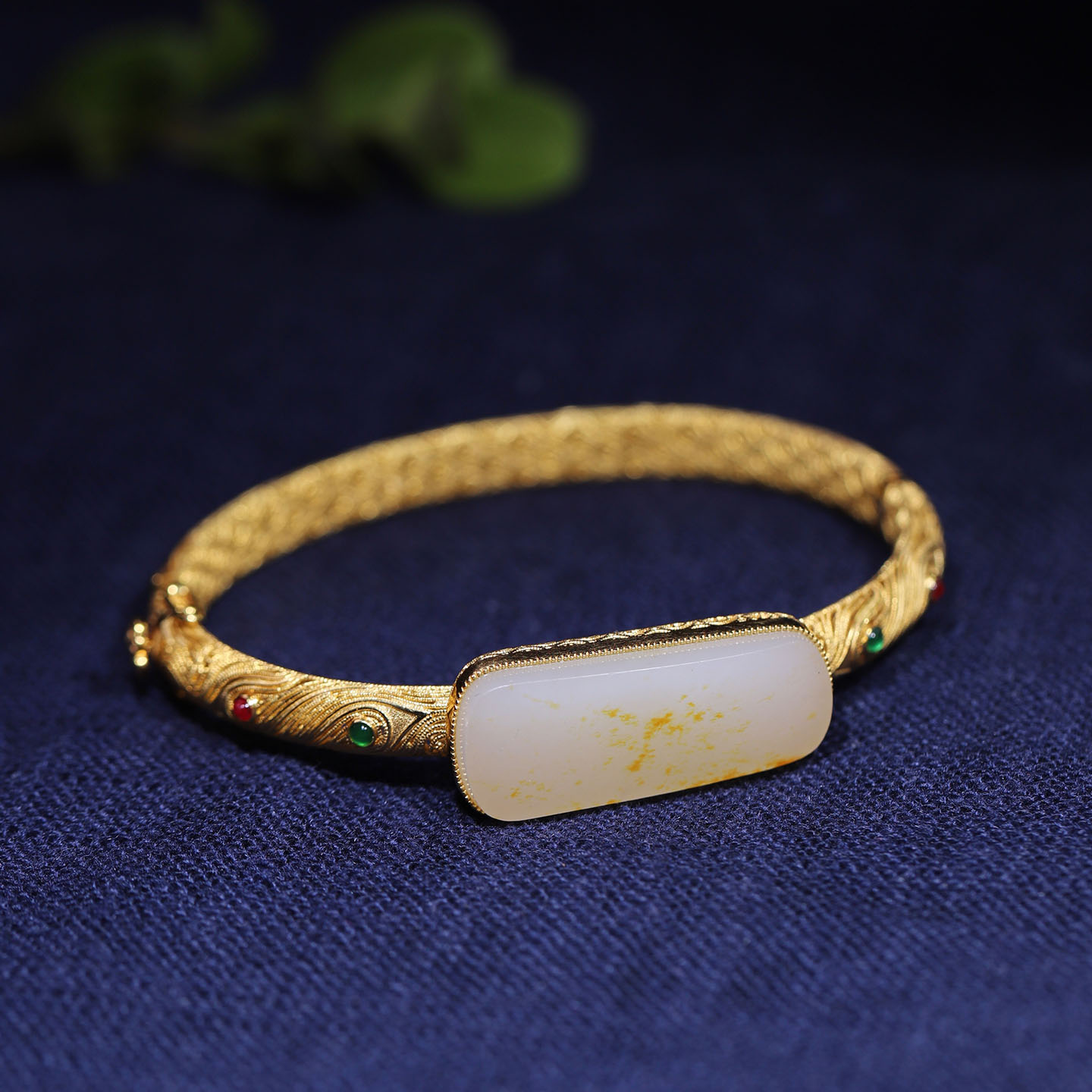 玉秀金镶和田玉贵妃手镯定制手饰