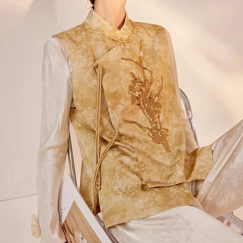 新中式重工马甲国风珠绣马夹背心2025新款年轻版巨好看减龄高奢女