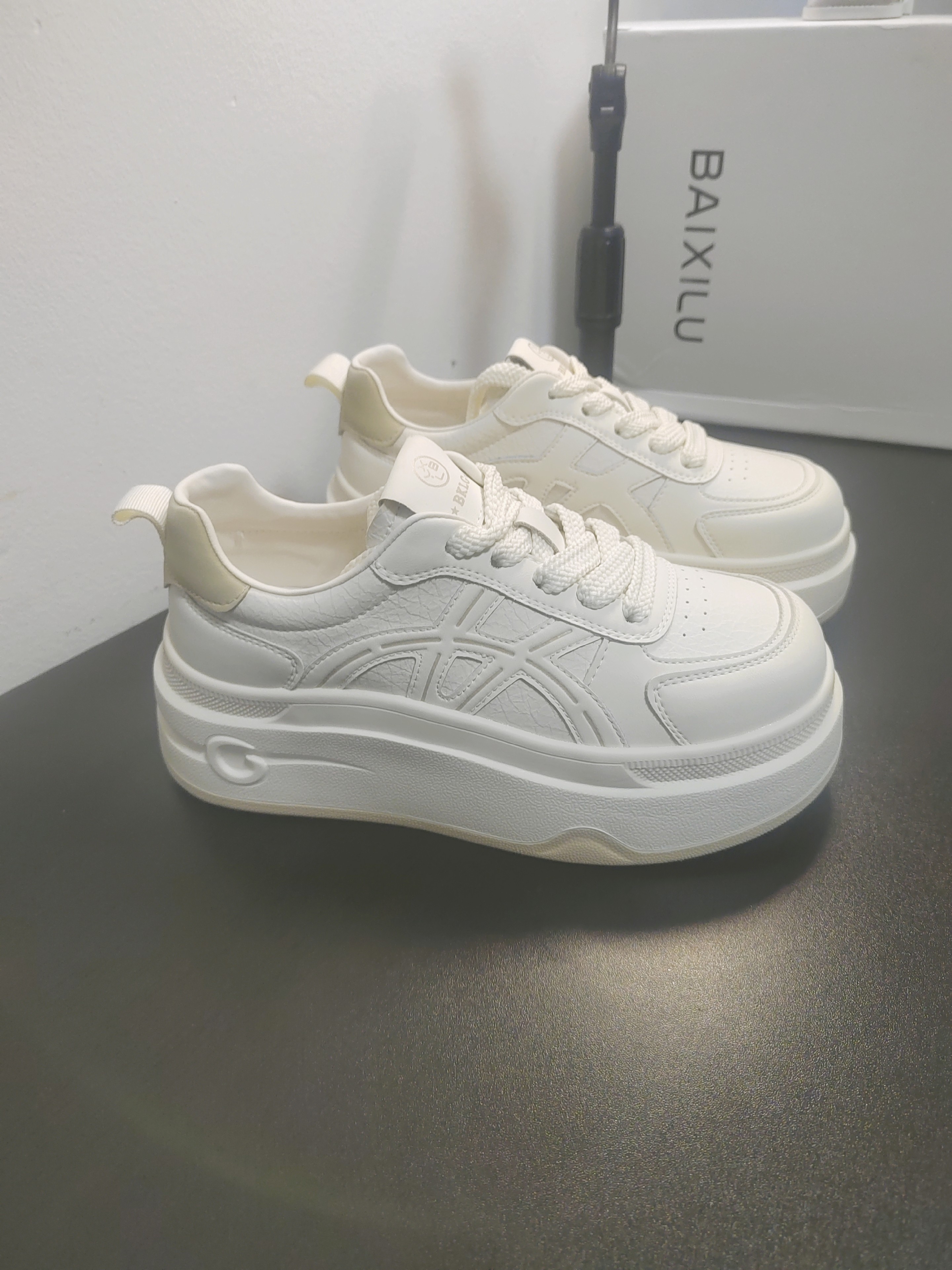 撤柜断码厚底透气小白鞋女2026春季新款真皮休闲板鞋百搭运动单鞋,女鞋,时尚休闲鞋,淘宝优惠券,粉丝福利购,淘宝优惠卷