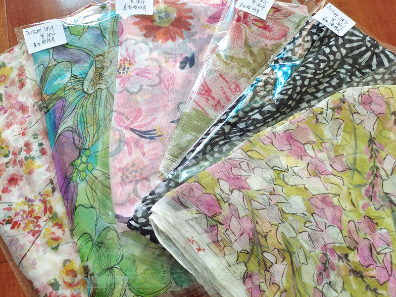 真丝顺纡花色大块服装布料