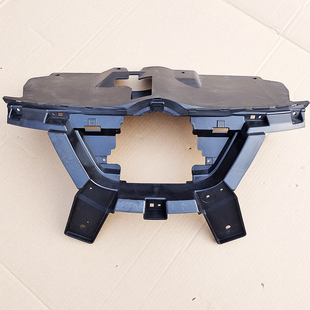 北汽新能源EC3水箱上盖板充电口支架 北京汽车EC3前杠充电口盖板