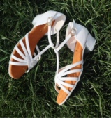 比赛考级专用舞蹈鞋 吾禾舞新款 超迁皮拉丁舞鞋 皮质拉丁鞋 小白鞋