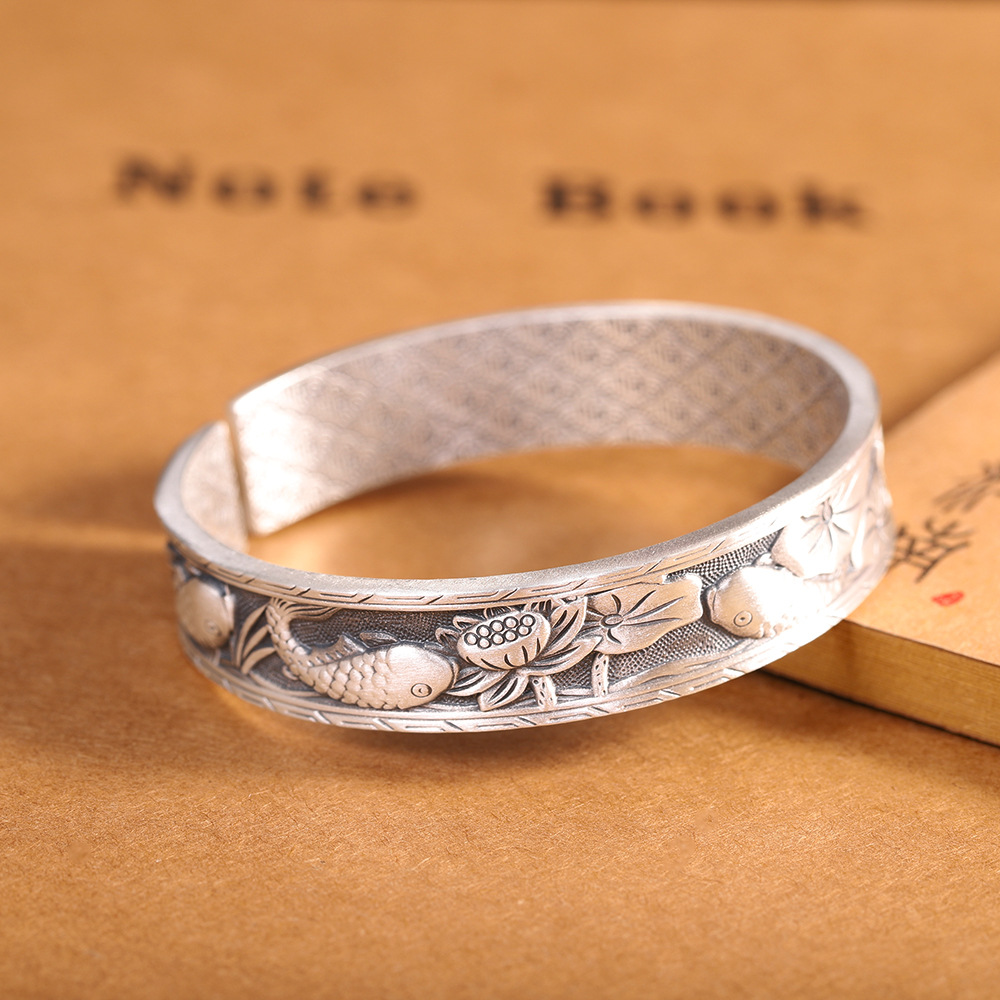 鱼戏莲锦鲤s999足银手镯女开口宽版纯银手环复古做旧浮雕镯子礼物