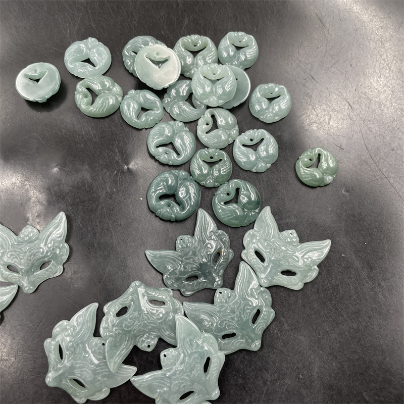 天然正品翡翠A货蓝水翠玉狐狸面具吊坠 翠玉双鱼挂件 小狐狸玉坠