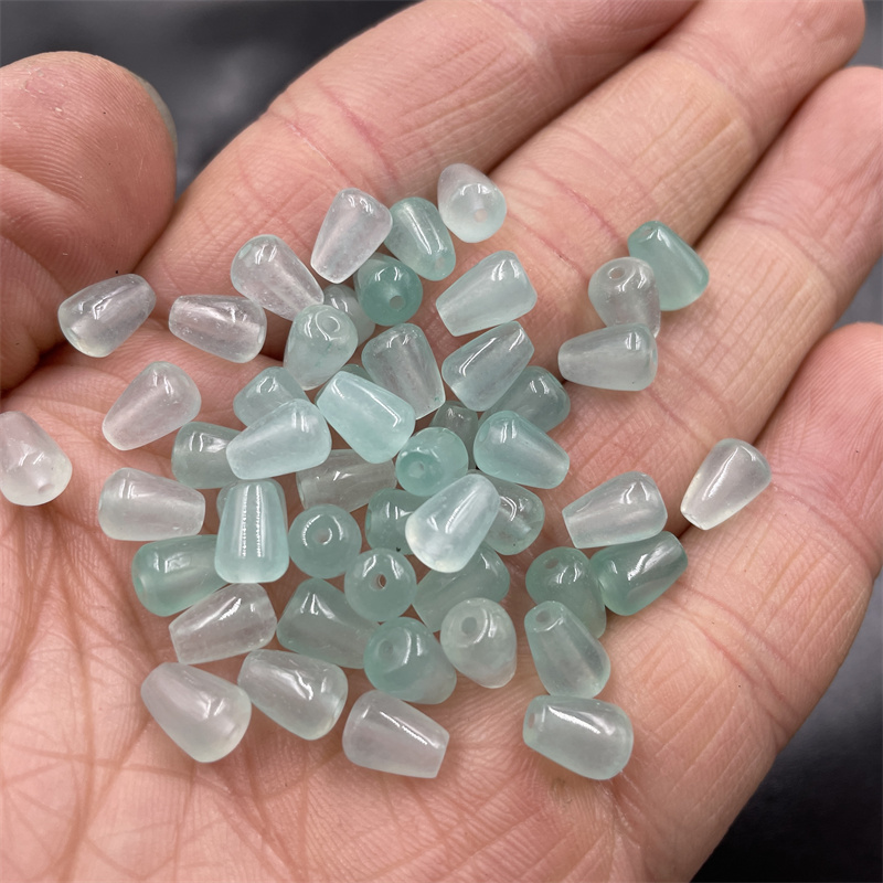 四海玉器 DIY饰品配件浅豆色巴山翠玉水滴散珠 6*9毫米豆绿色玉珠