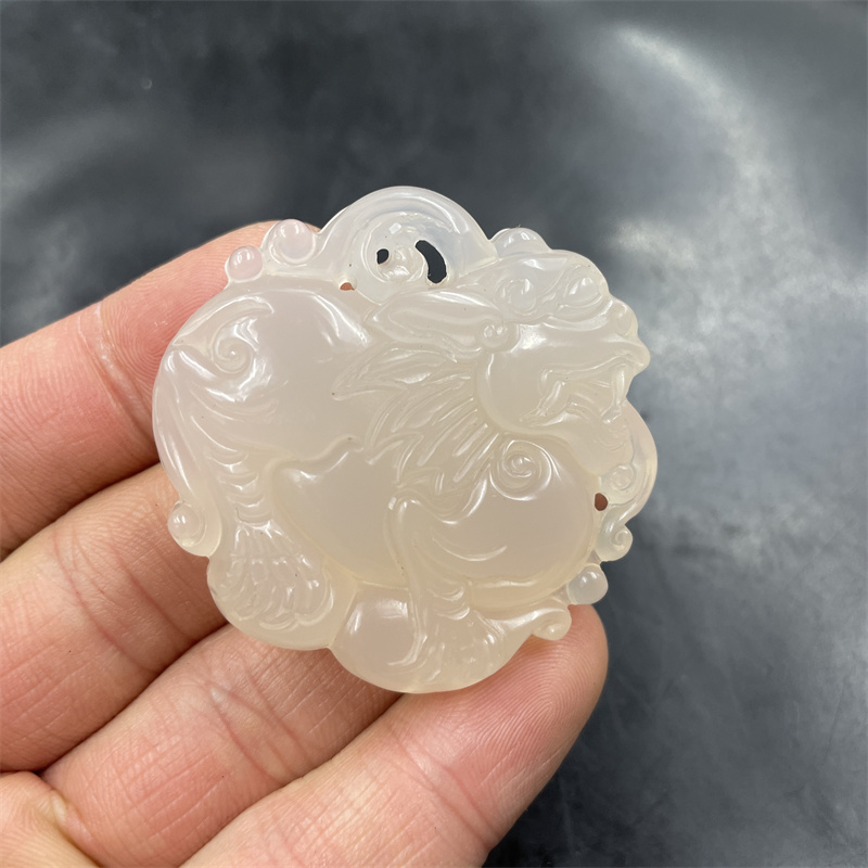 四海玉器 双面雕刻天然白玉髓貔貅吊坠 白色玛瑙大号玉石毛衣链