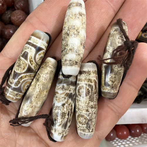 四海玉器 复古做旧40毫米白色老玛瑙勒子 天珠玛瑙筒珠散批