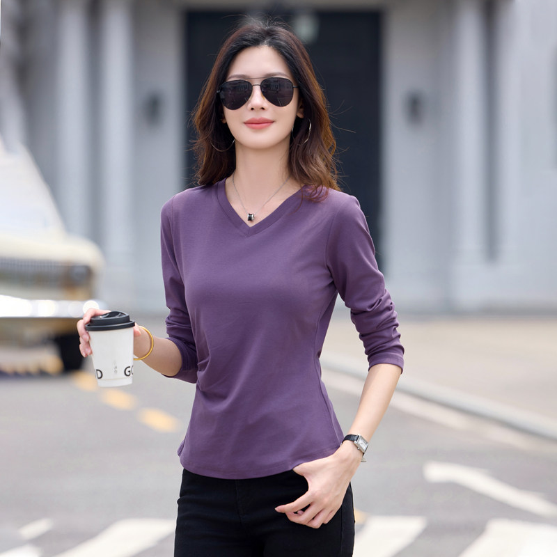 紫色早春2026新款内搭V领T恤女长袖褶皱宽松棉质打底衫正肩上衣潮