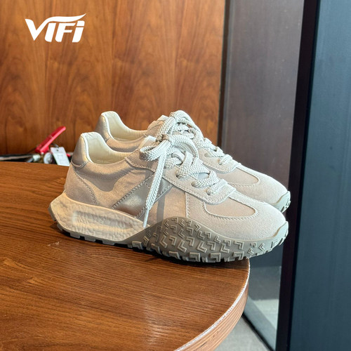 银色德训鞋女款内增高2026夏季新款百搭平底舒适休闲运动阿甘鞋子