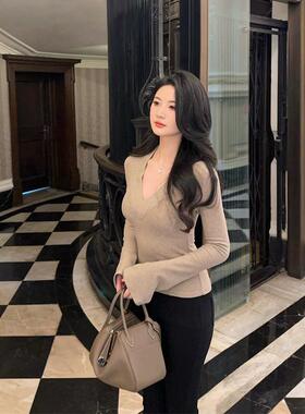 mmm collection 显瘦腰细v领内搭上衣女秋冬弹力收腰打底衫纯欲