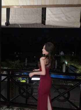 mmm collection【清仓特价】迷人红色吊带收腰修身包臀连衣裙女