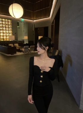 mmm collection【清仓特价】极简方领修身针织衫上衣女纯欲上衣