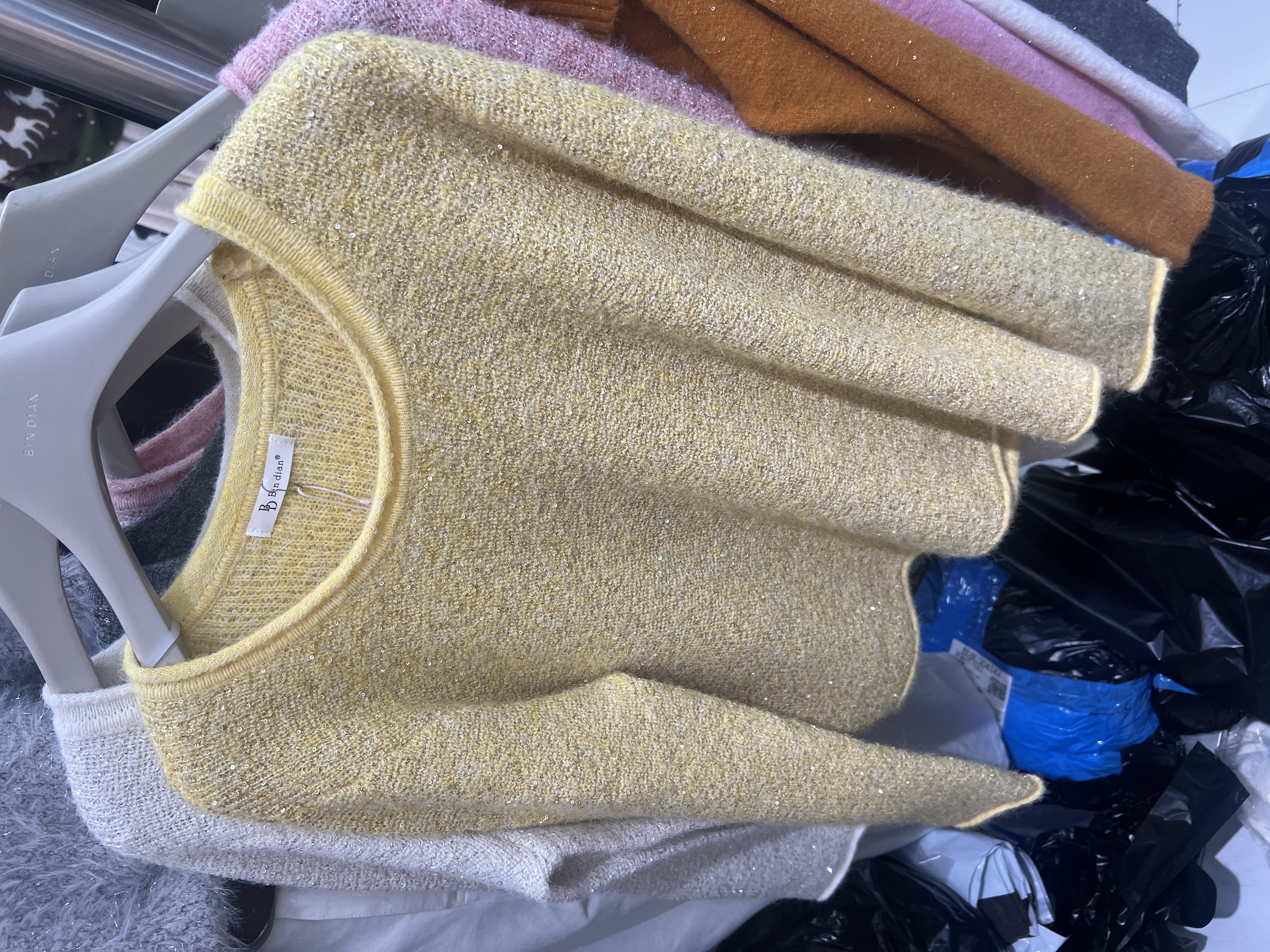 bindian缤典圆领宽松亮片闪闪套头长袖毛衣女韩版冬季针织衫上衣