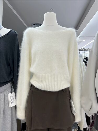 olive韩国一字肩水貂绒温柔露肩收腰短款软糯针织衫女宽松毛衣