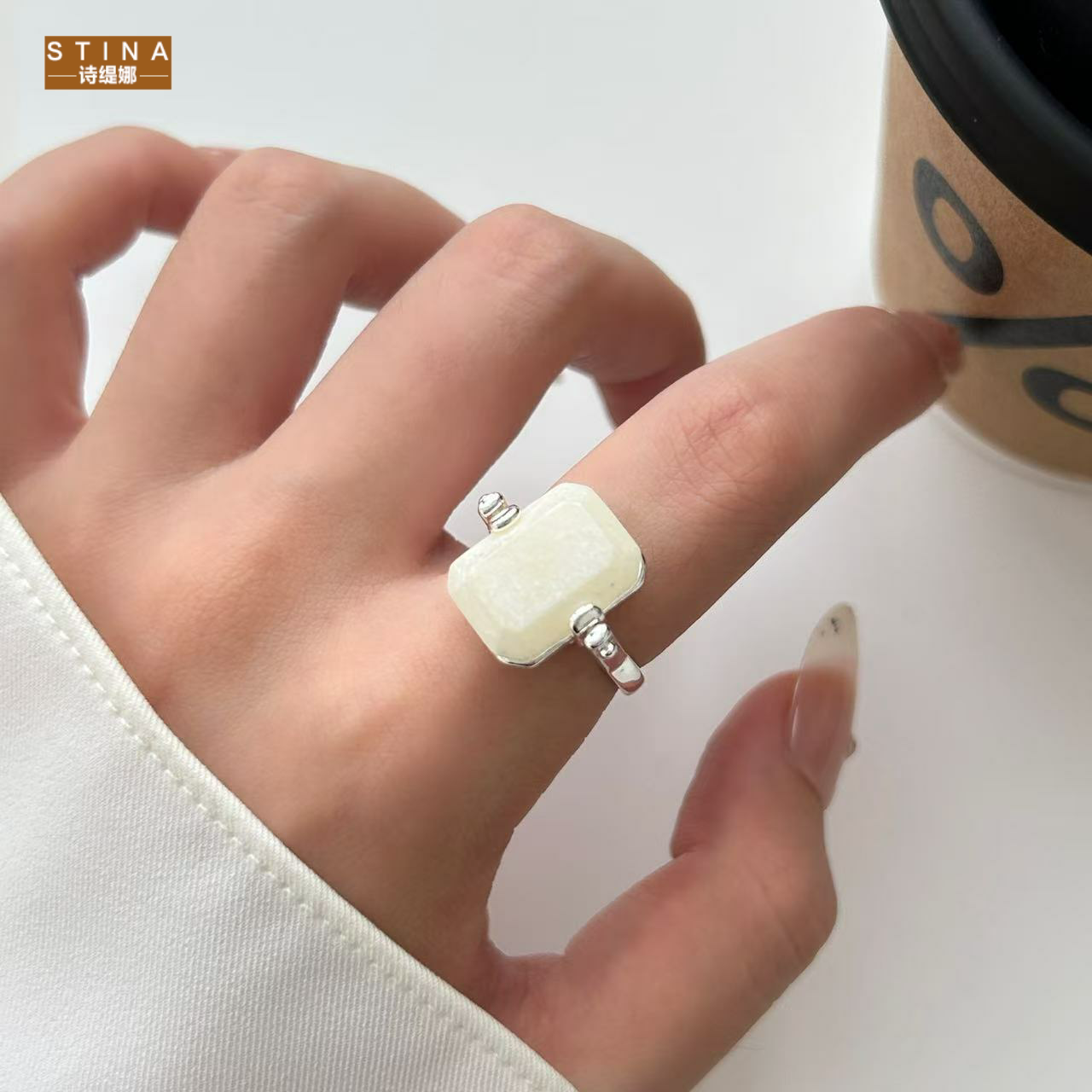 STINA新款复古风彩色天然石戒指