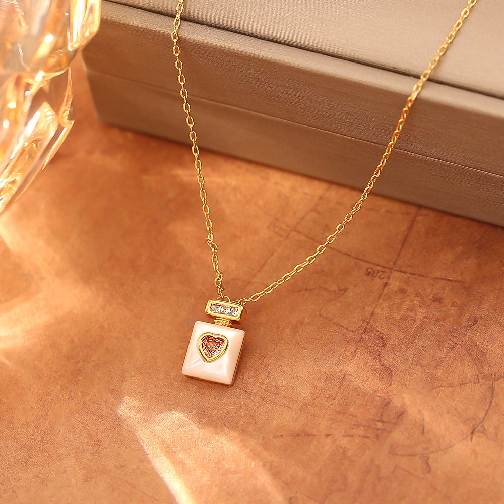 STINA新款香水瓶粉色爱心锆石贝母项链女轻奢高级感简约气质甜美