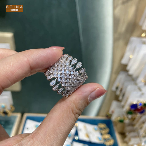 STINA宝shi龙轻奢满钻锆石开口戒