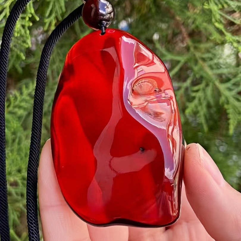 正品天然缅甸琥珀精美血珀随形吊坠男女款文玩稀有孤品珠宝饰品