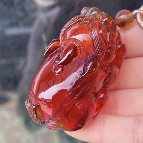 精品正品缅甸天然琥珀貔貅吊坠天然血珀招财貔貅项链男女士毛衣链
