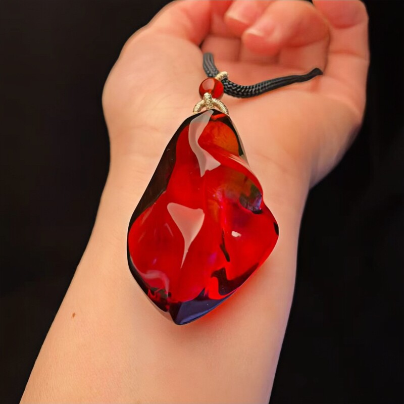 正品天然缅甸琥珀精美玻璃底干血珀吊坠挂件文玩时尚百搭珠宝饰品