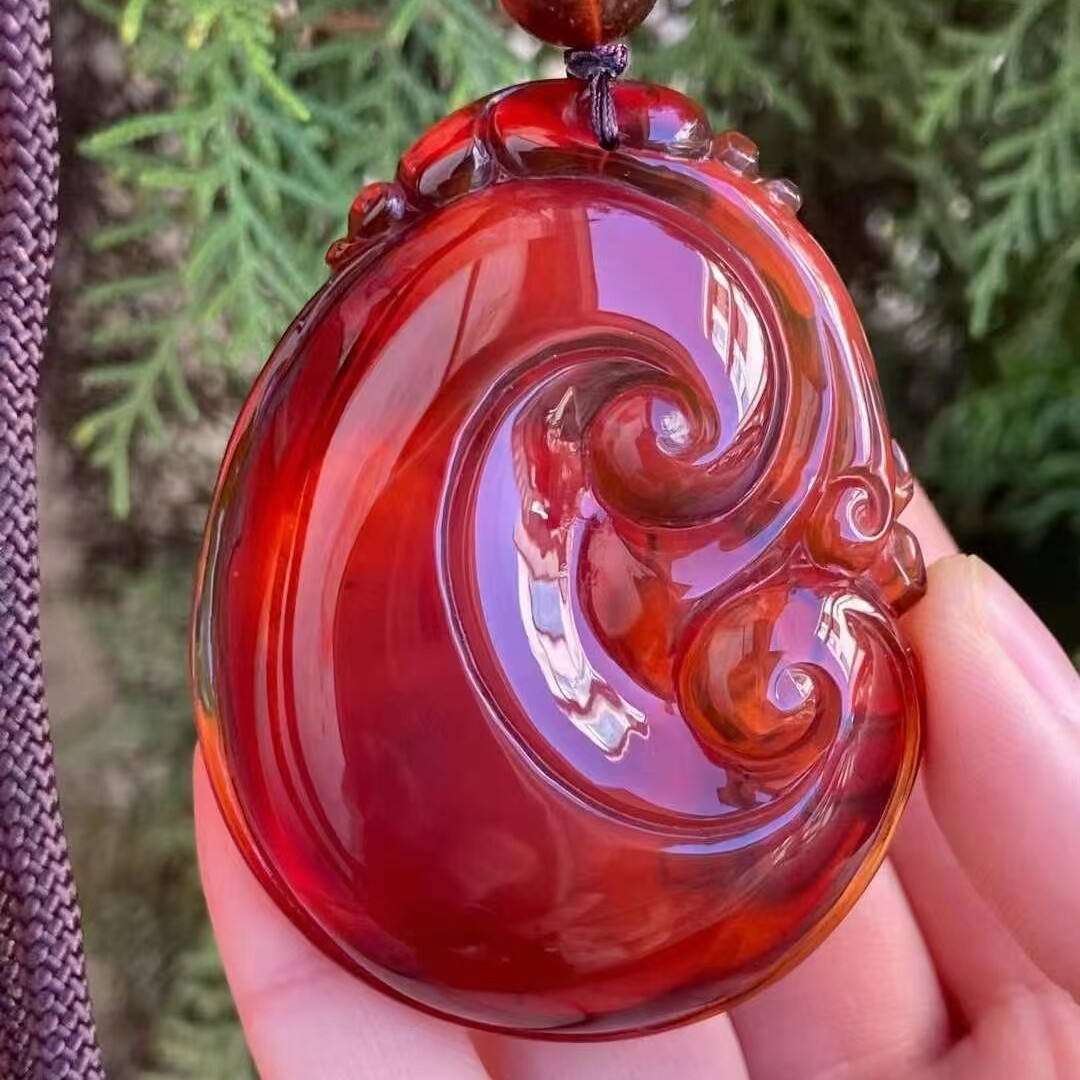 正品天然缅甸琥珀蓝血膜血珀 如意 圆雕吊坠文玩工艺收藏珠宝饰品