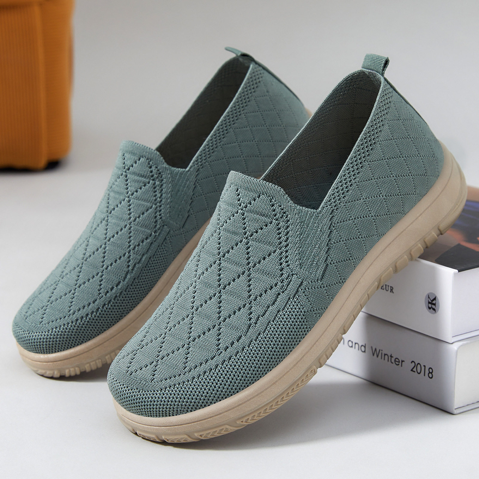 鞋子女春季新款一脚蹬老北京布鞋浅口平底鞋软底舒适百搭妈妈鞋,女鞋,时尚休闲鞋,淘宝优惠券,粉丝福利购,淘宝优惠卷