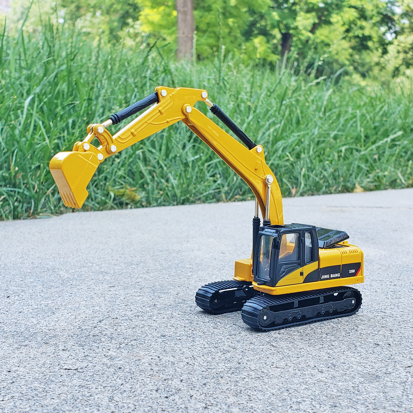 1/60合金挖掘机铲车卡车自卸车抓木机压路机工程车垃圾回收车玩具