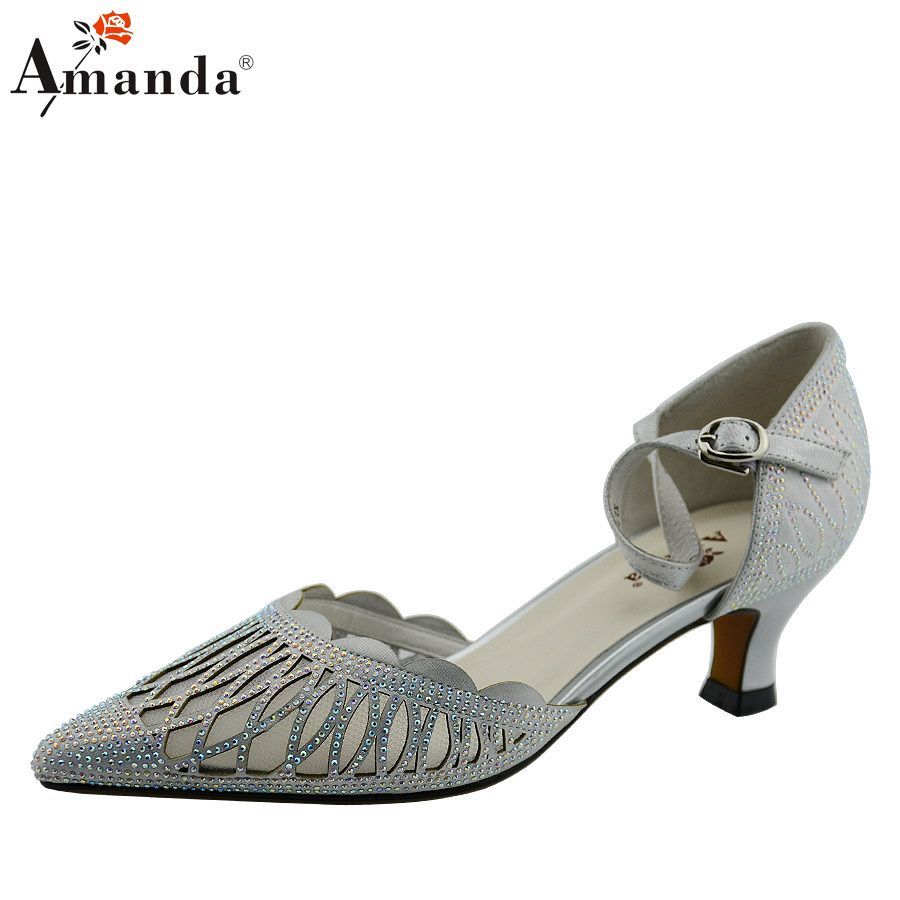 艾曼达19夏季新款时尚水钻网纱凉鞋韩版磨砂烫钻尖头低帮中空女鞋