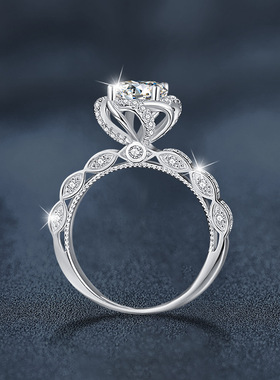 热卖莫桑石戒指高级感925纯银皇冠公主戒子1克拉仿真钻戒指环