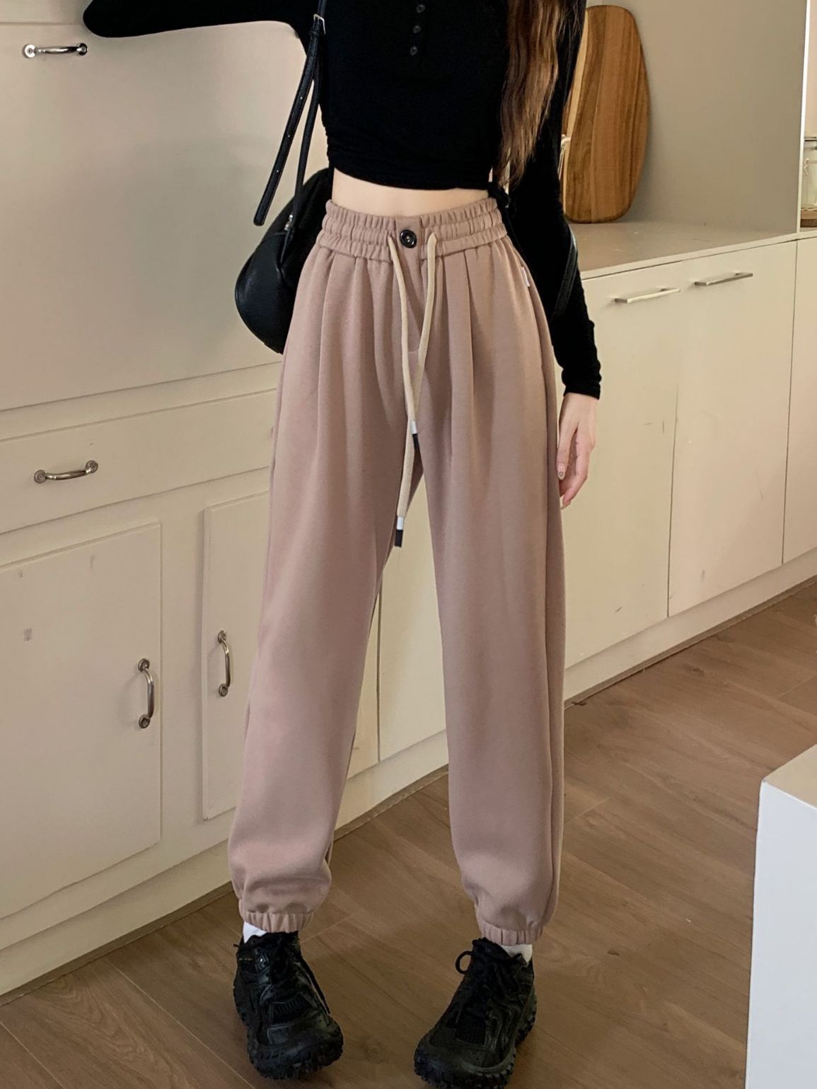 咖色美式运动裤女春秋款2024新款高腰垂感宽松束脚休闲卫裤子夏季