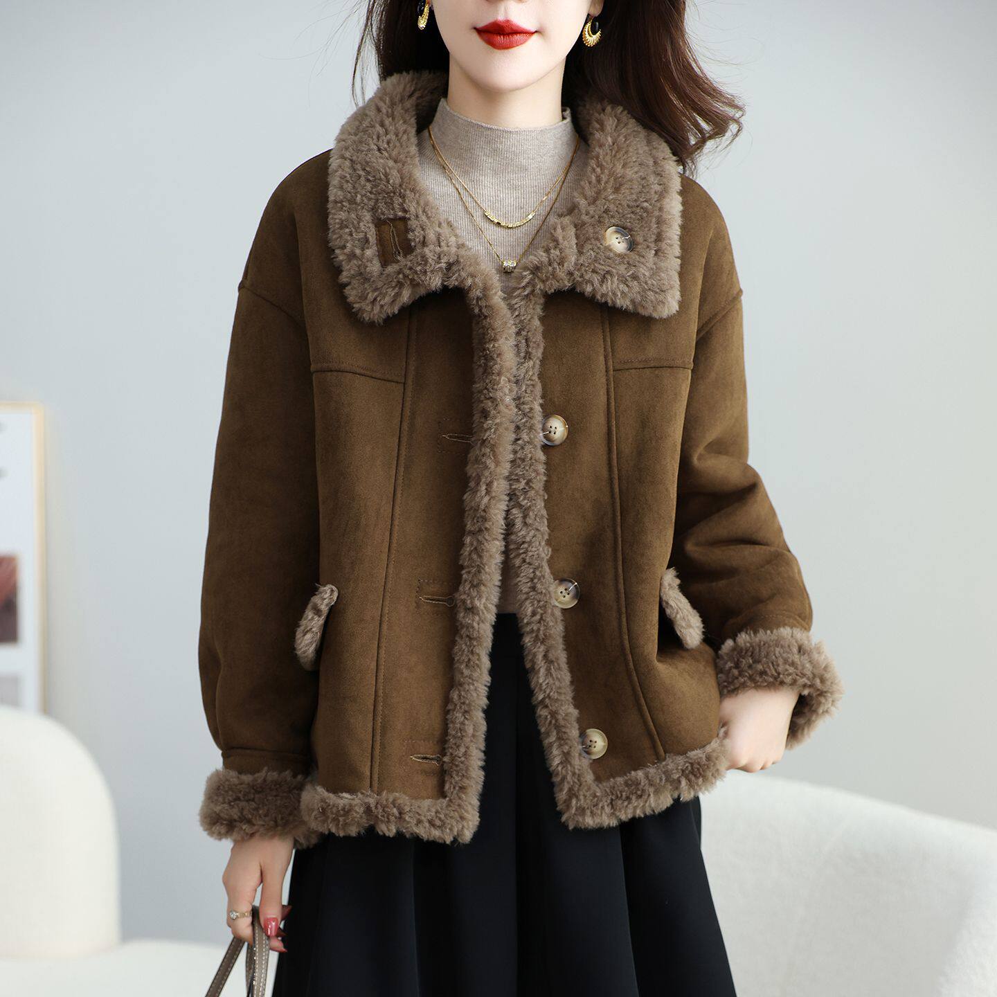 大码爆款皮毛一体羊羔毛保暖加厚外套女短款2025冬季新款保暖大衣,女装/女士精品,短外套,淘宝优惠券,粉丝福利购,淘宝优惠卷