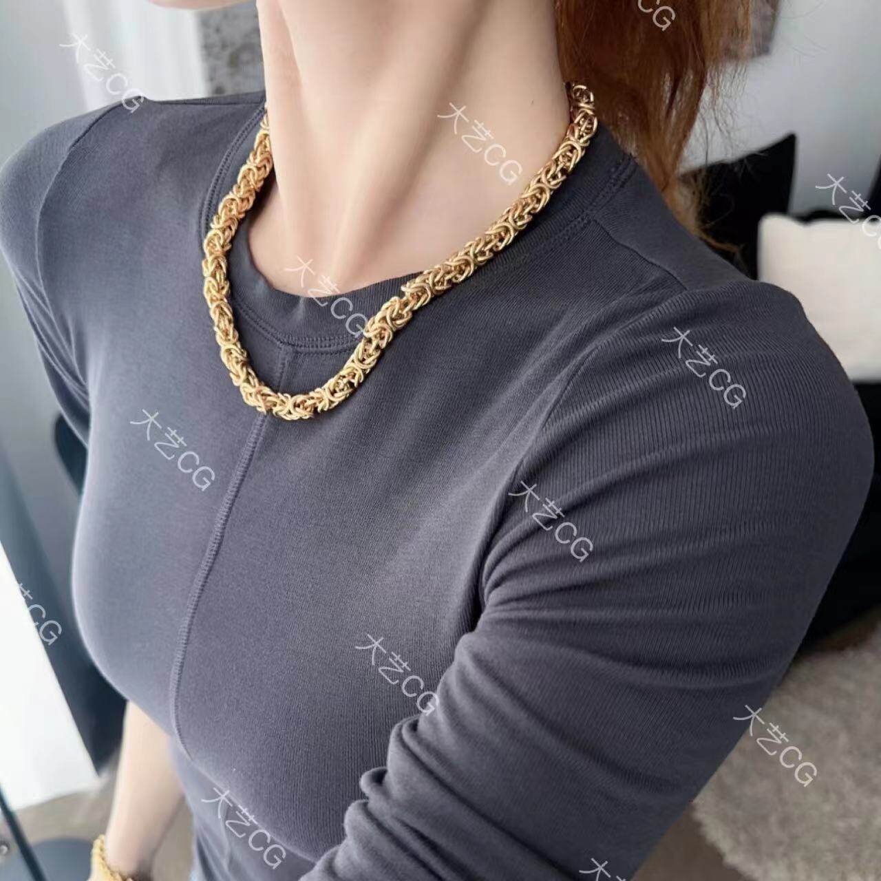 时尚复古项链金色重工金属感蛇骨链宽软麻花链素金色哑光小众高级