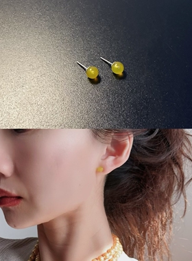 超小玉髓耳钉黄色圆球现代国风透润耳饰耳球迷你百搭通勤极简风