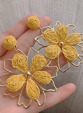 超仙黄色花朵耳环女高级感小众设计耳钉2025新款度假夸张耳坠耳饰