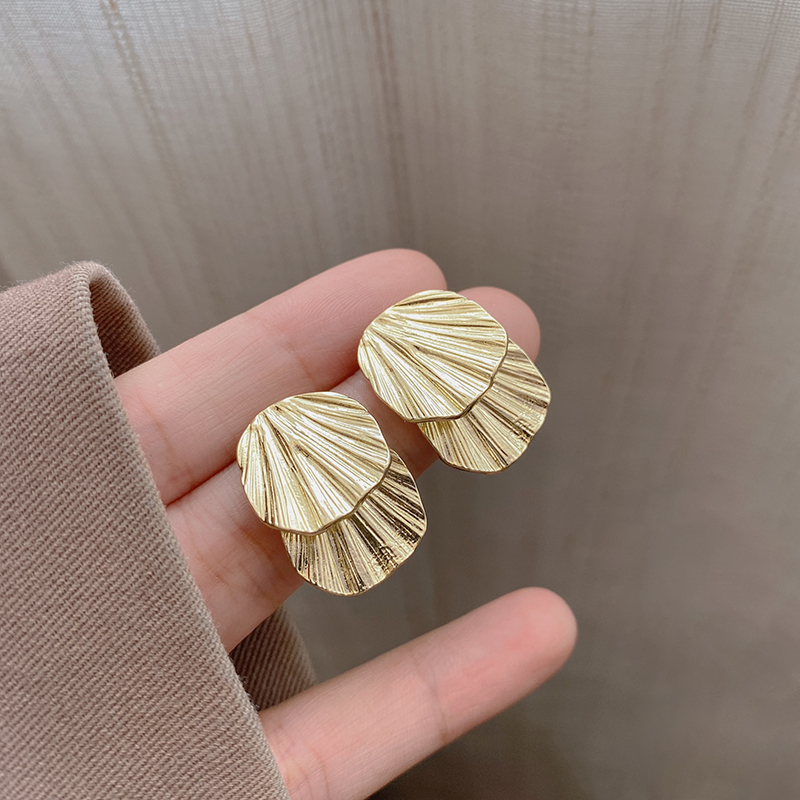 轻奢高级感耳钉小众设计感气质大气法式个性时尚新款耳饰