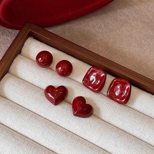 显白安可拉红几何图形耳钉女复古设计感耳环新款高级感桃心耳饰