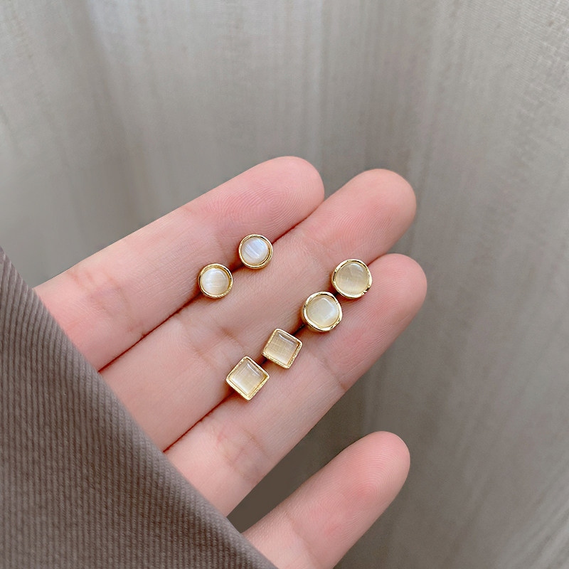 「转盼流光」金色耳钉女轻奢小众小巧耳饰品养耳洞睡觉免摘耳环