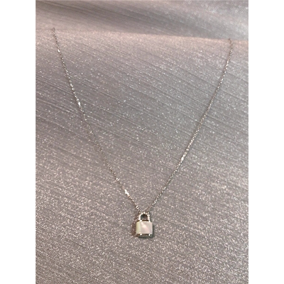 仿贝母锁头吊坠项链女2025新款爆款轻奢小众高级感锁骨链气质颈链