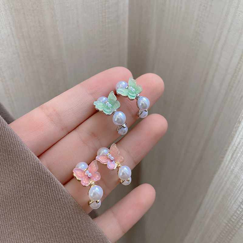 2024年新款蝴蝶珠珠耳环轻奢高级感气质耳钉女小众独特冷淡风耳饰