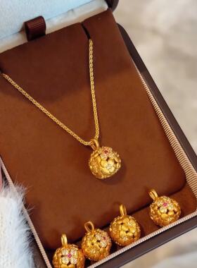 「四叶草绣球」绣花球项链拉丝镶钻古法精致项链锁骨链时尚气质款