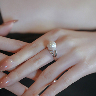 仿珍珠戒指女小众设计独特素圈指环轻奢高级感秋冬复古开口食指戒