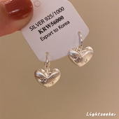 拉丝磨砂爱心星芒耳环2026新款 轻奢高级感耳钉女小众独特耳扣 爆款